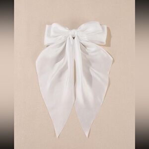 White bow hair clips S602